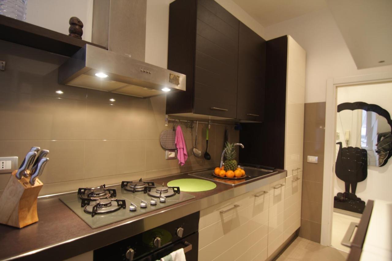 Casa Cavallotti - modern apartment between Train station&Port Civitavecchia Buitenkant foto
